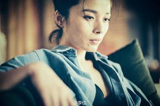 李佳什么明星,从平凡女孩到闪耀明星的蜕变之路